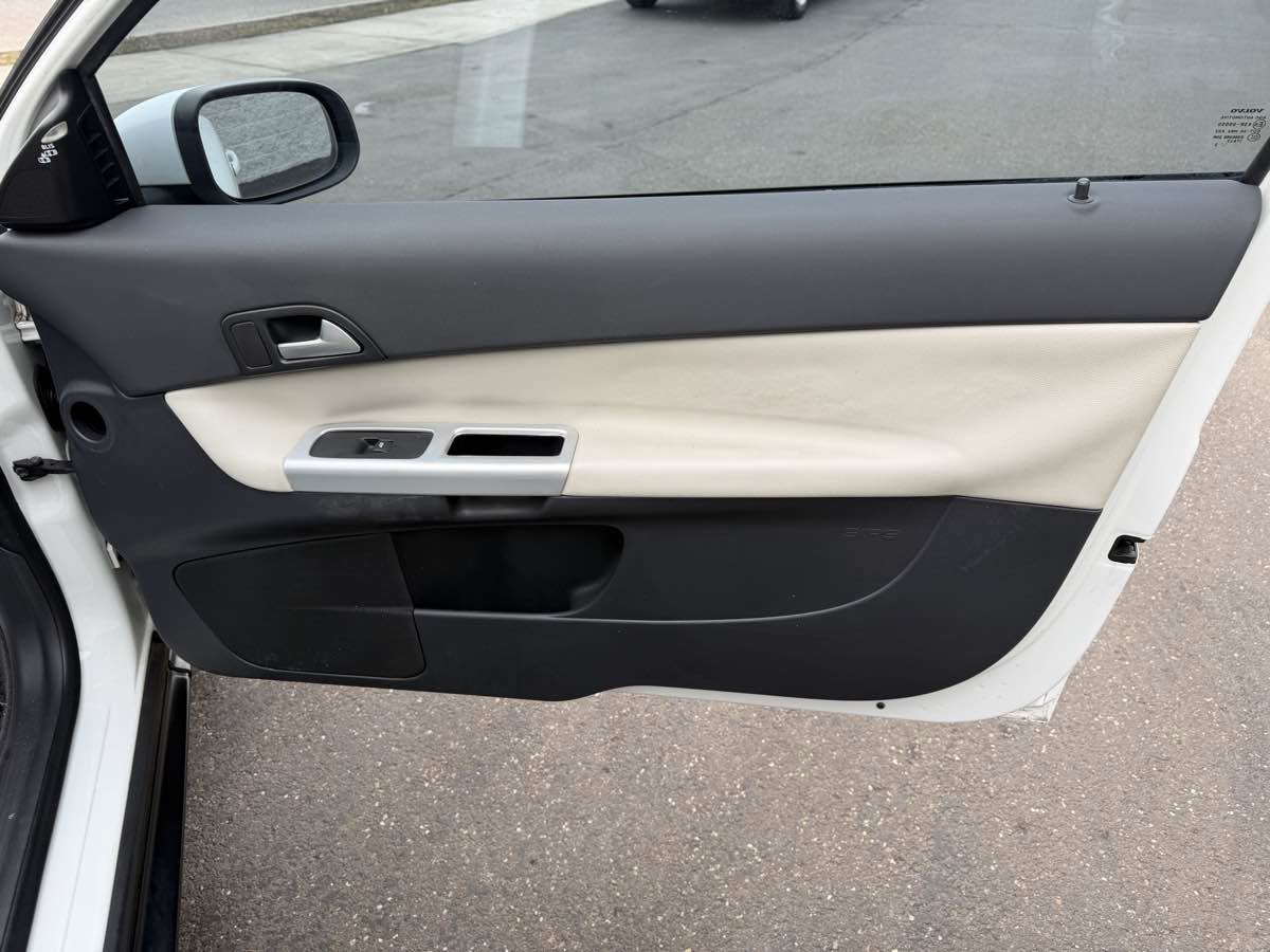 Used 2013 Volvo C30 T5 image 17