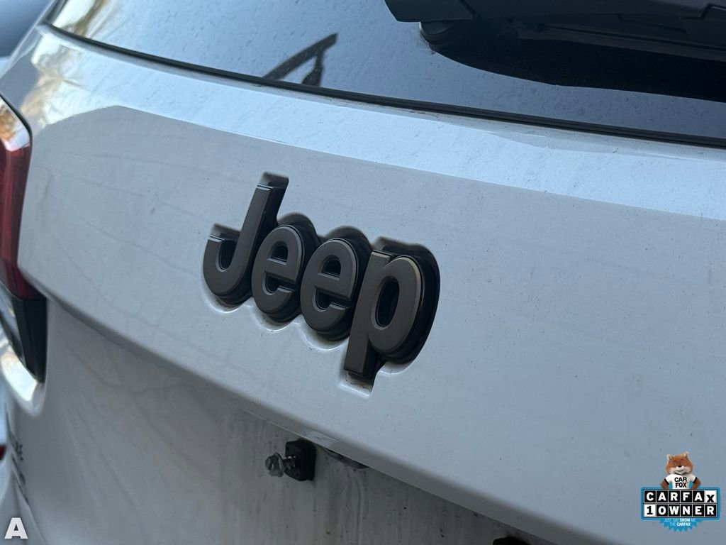 Used 2016 Jeep Grand Cherokee Limited 75th Anniversary image 12