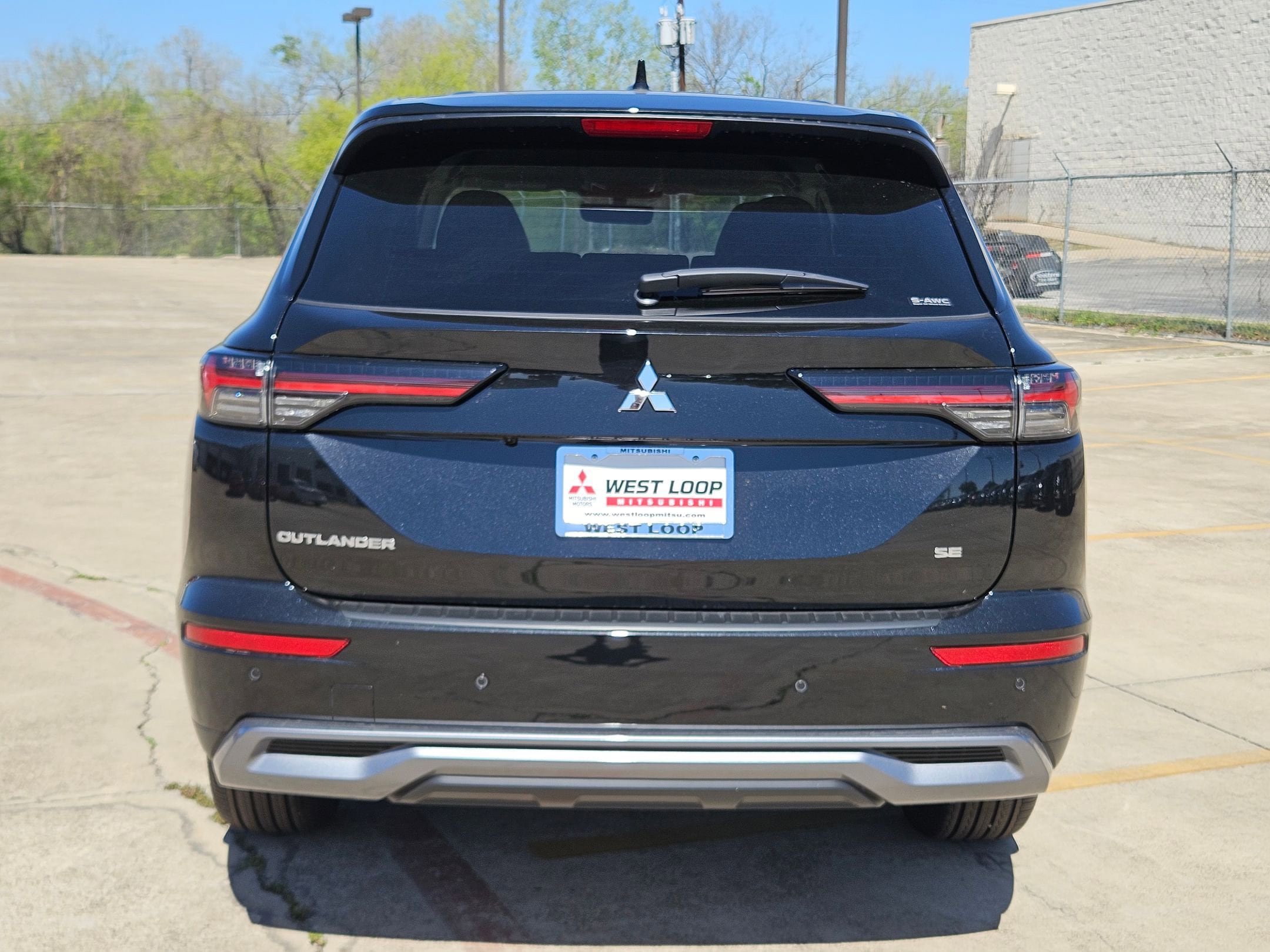 New 2026 Mitsubishi Outlander SE AWD/4WD image 4