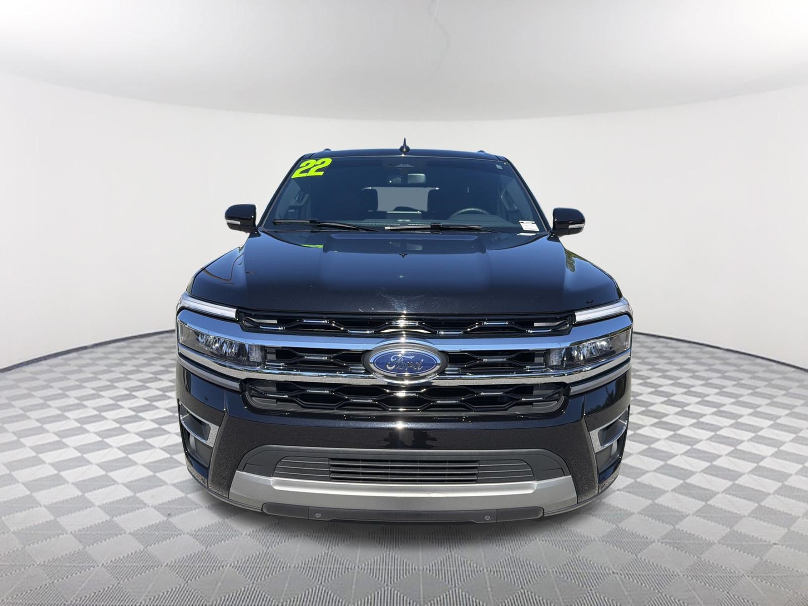 Used 2022 Ford Expedition Limited RWD image 2