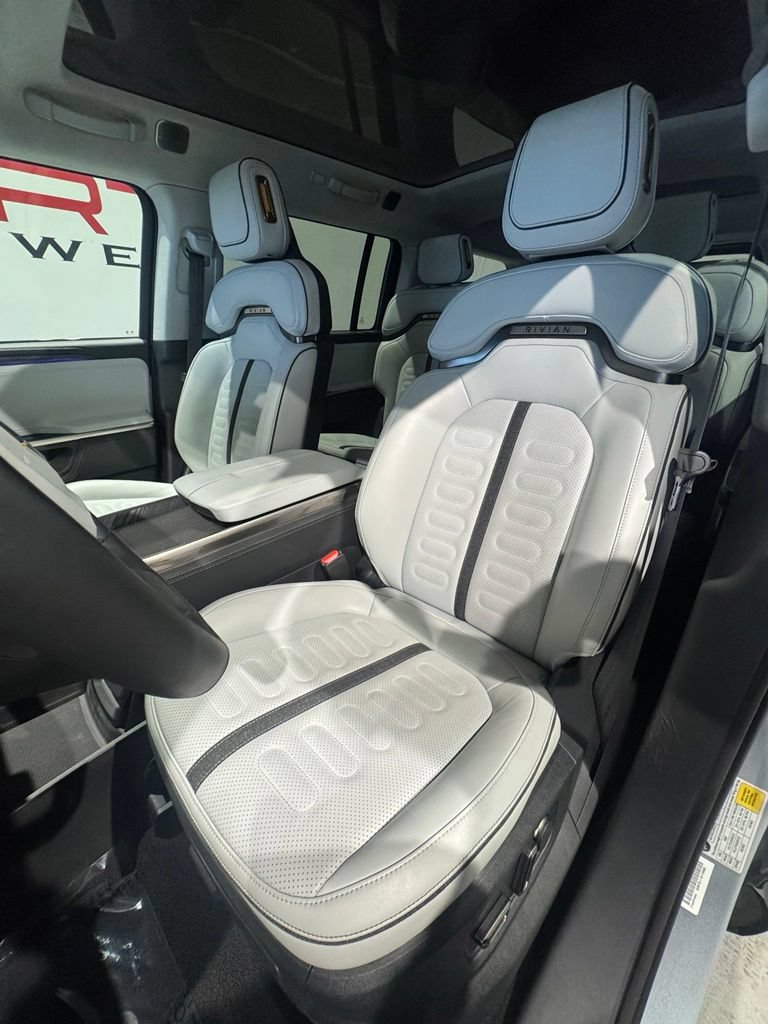 Used 2024 Rivian R1S Launch Edition AWD/4WD image 15