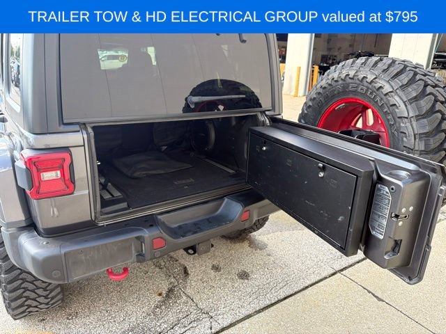Used 2018 Jeep Wrangler Unlimited Rubicon w/ Dual Top Group AWD/4WD image 14