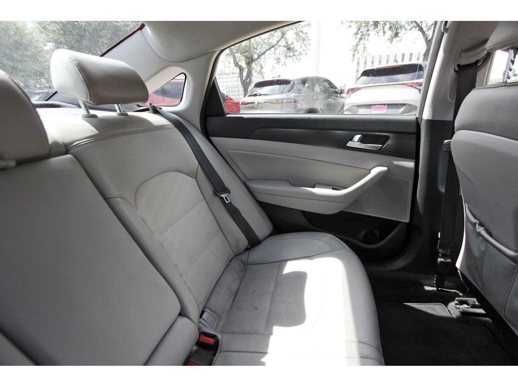 Used 2016 Hyundai Sonata Sport w/ Option Group 03 FWD image 11