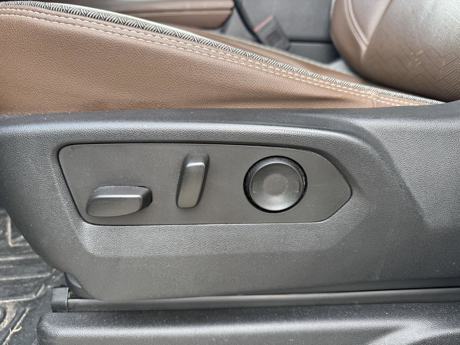 Used 2023 Chevrolet Tahoe High Country w/ Premium Package 2 image 8