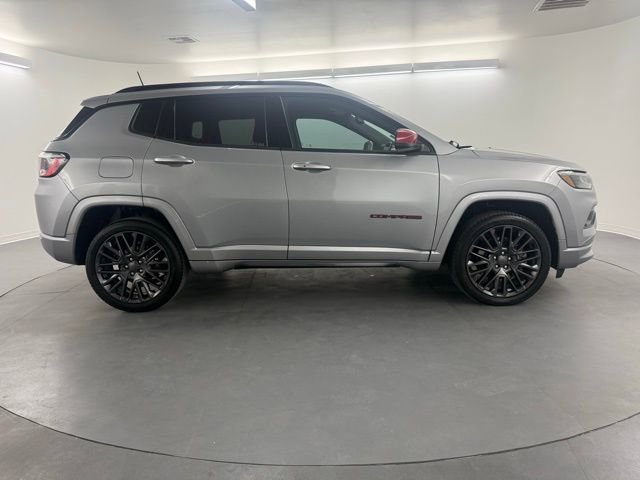 Used 2023 Jeep Compass Limited image 9