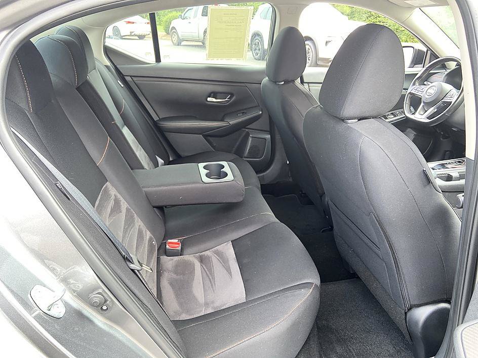 Certified 2023 Nissan Sentra SR FWD image 18