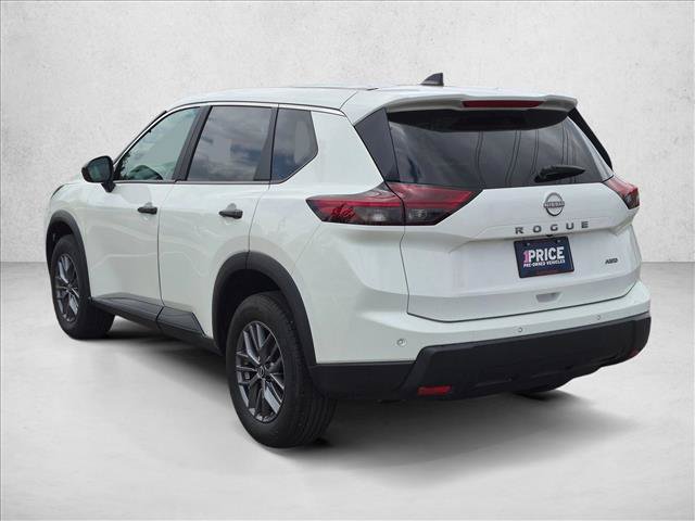 Used 2024 Nissan Rogue S AWD/4WD image 7