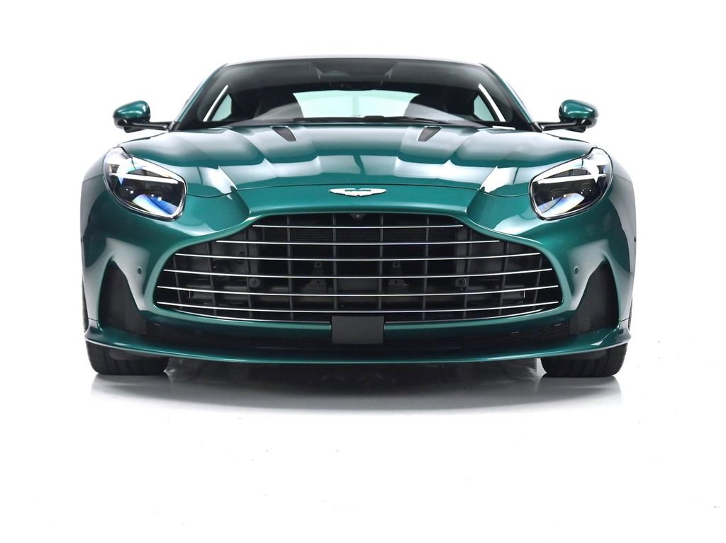 Used 2024 Aston Martin DB12 Coupe image 2