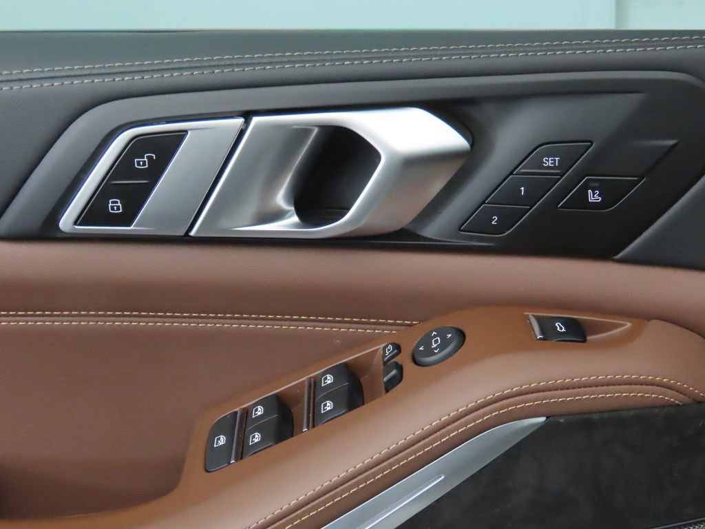 Used 2024 BMW X5 xDrive40i w/ Executive Package image 24