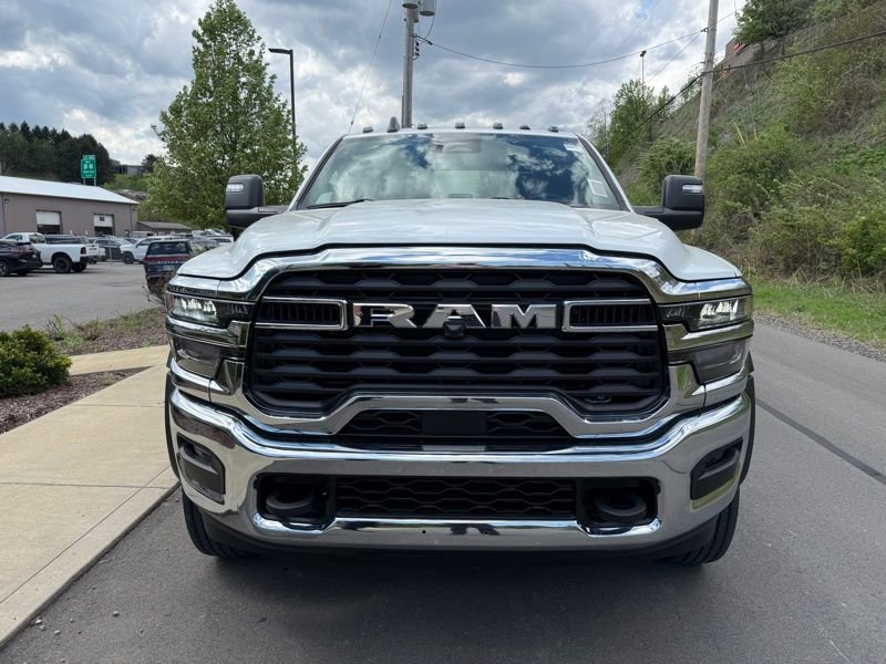New 2026 RAM 5500 Tradesman w/ Chrome Appearance Group AWD/4WD video 2