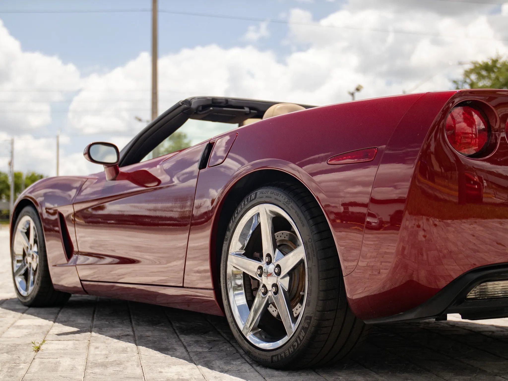 Used 2006 Chevrolet Corvette Convertible w/ Preferred Equipment Group RWD image 12