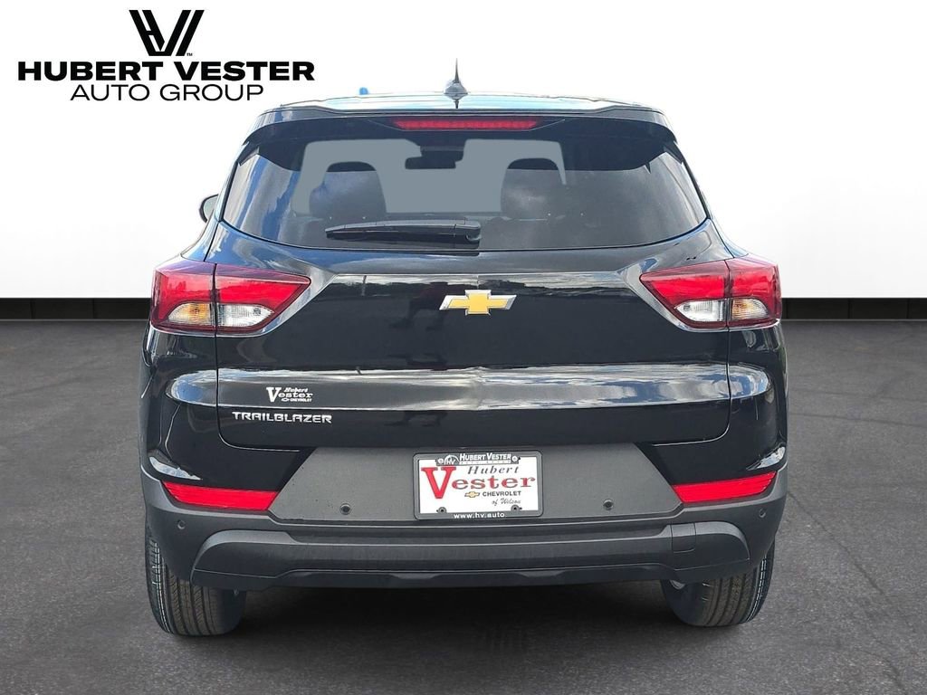 New 2026 Chevrolet TrailBlazer LS w/ LS Convenience Package FWD image 7