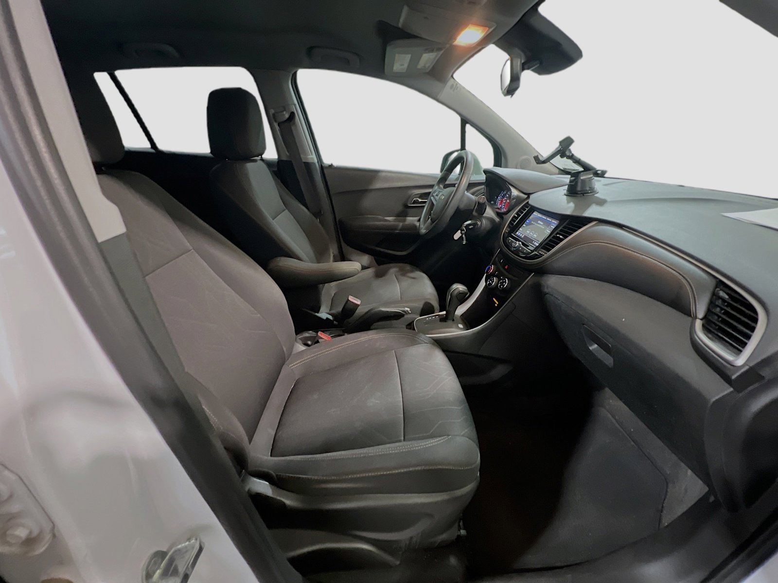 Used 2019 Chevrolet Trax LT image 19