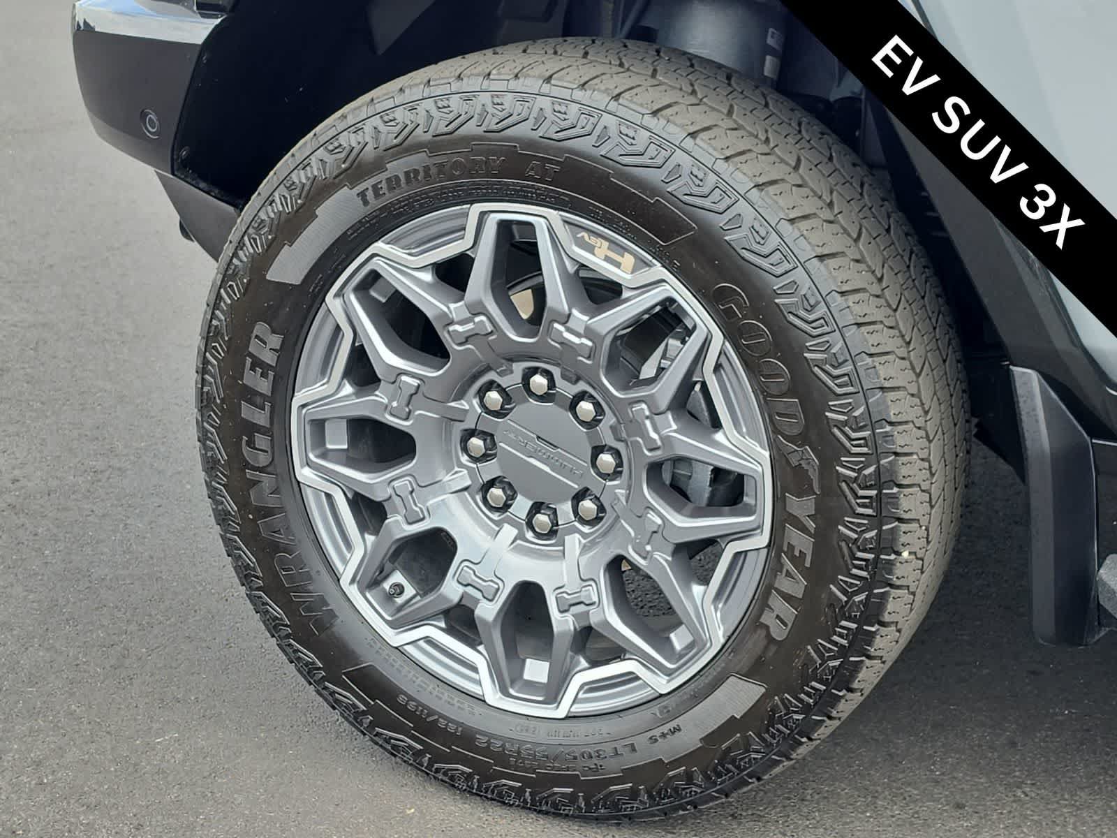 Used 2025 GMC Hummer EV 3X AWD/4WD image 12