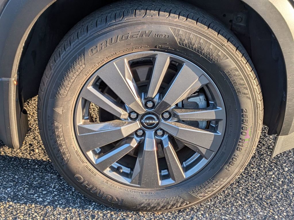 Used 2024 Nissan Pathfinder S image 10