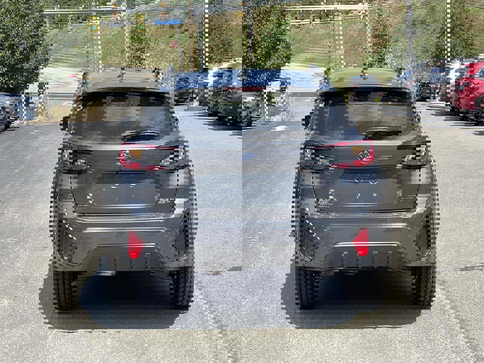 Used 2025 Subaru Crosstrek 2.0i Premium image 4