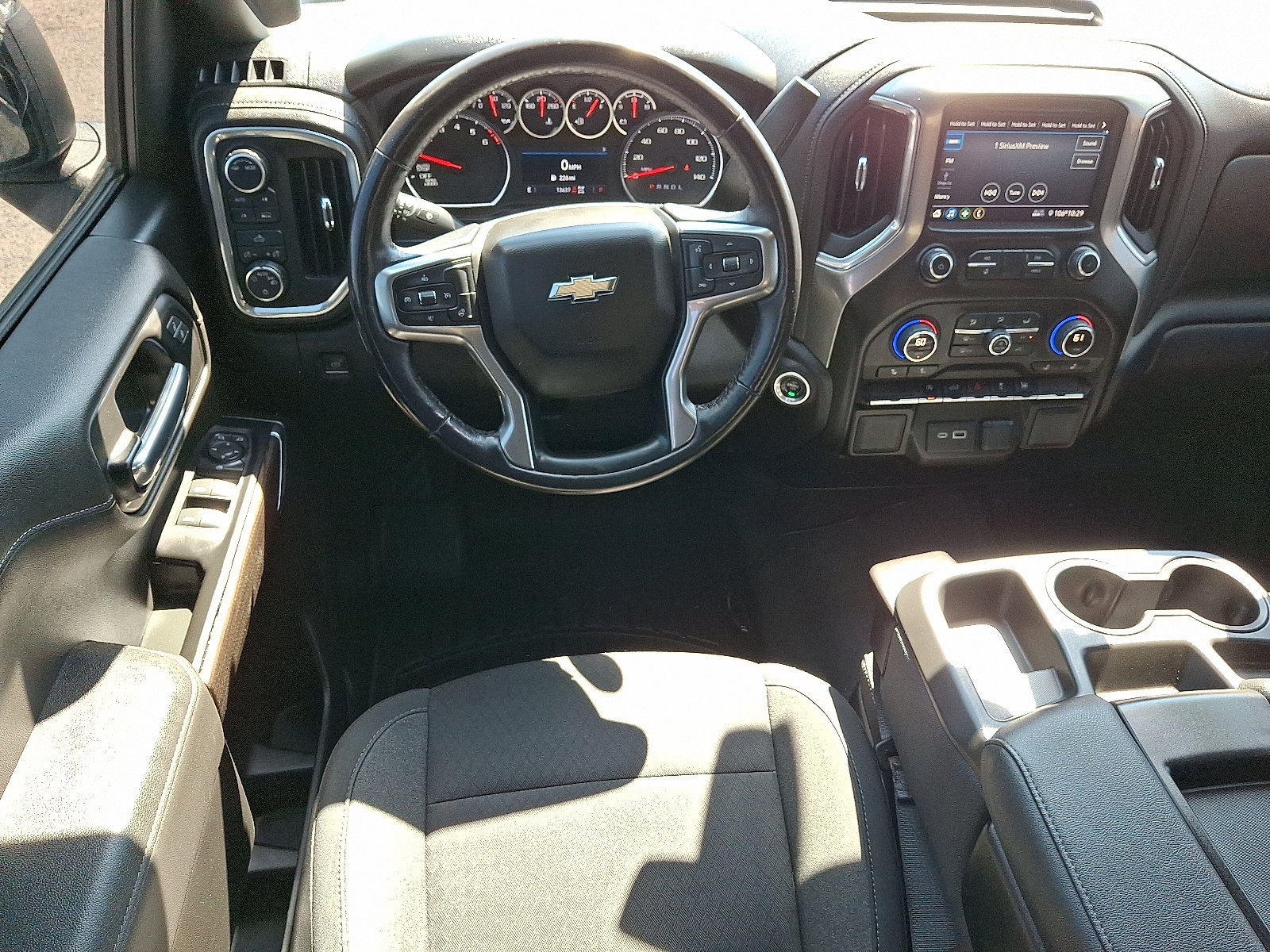 Used 2022 Chevrolet Silverado 1500 LT w/ Bed Protection Package AWD/4WD image 12