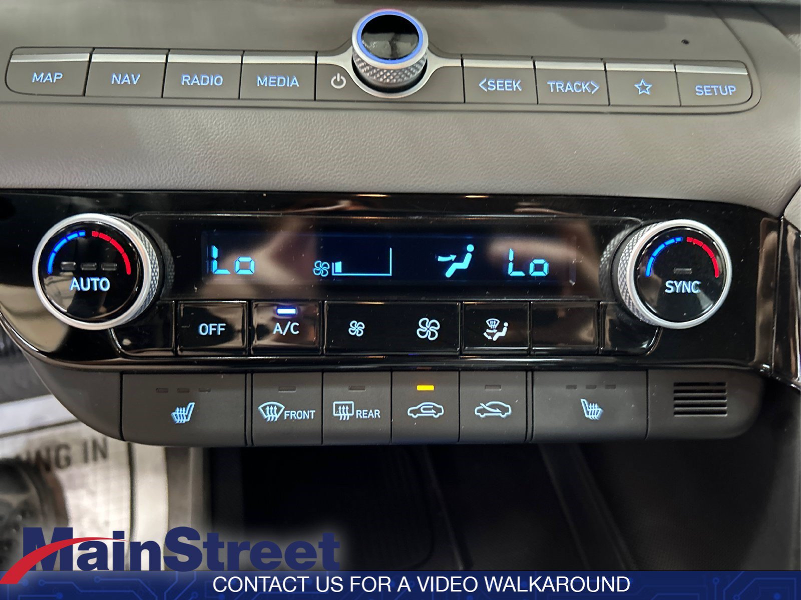 Used 2025 Hyundai Elantra SEL FWD image 26