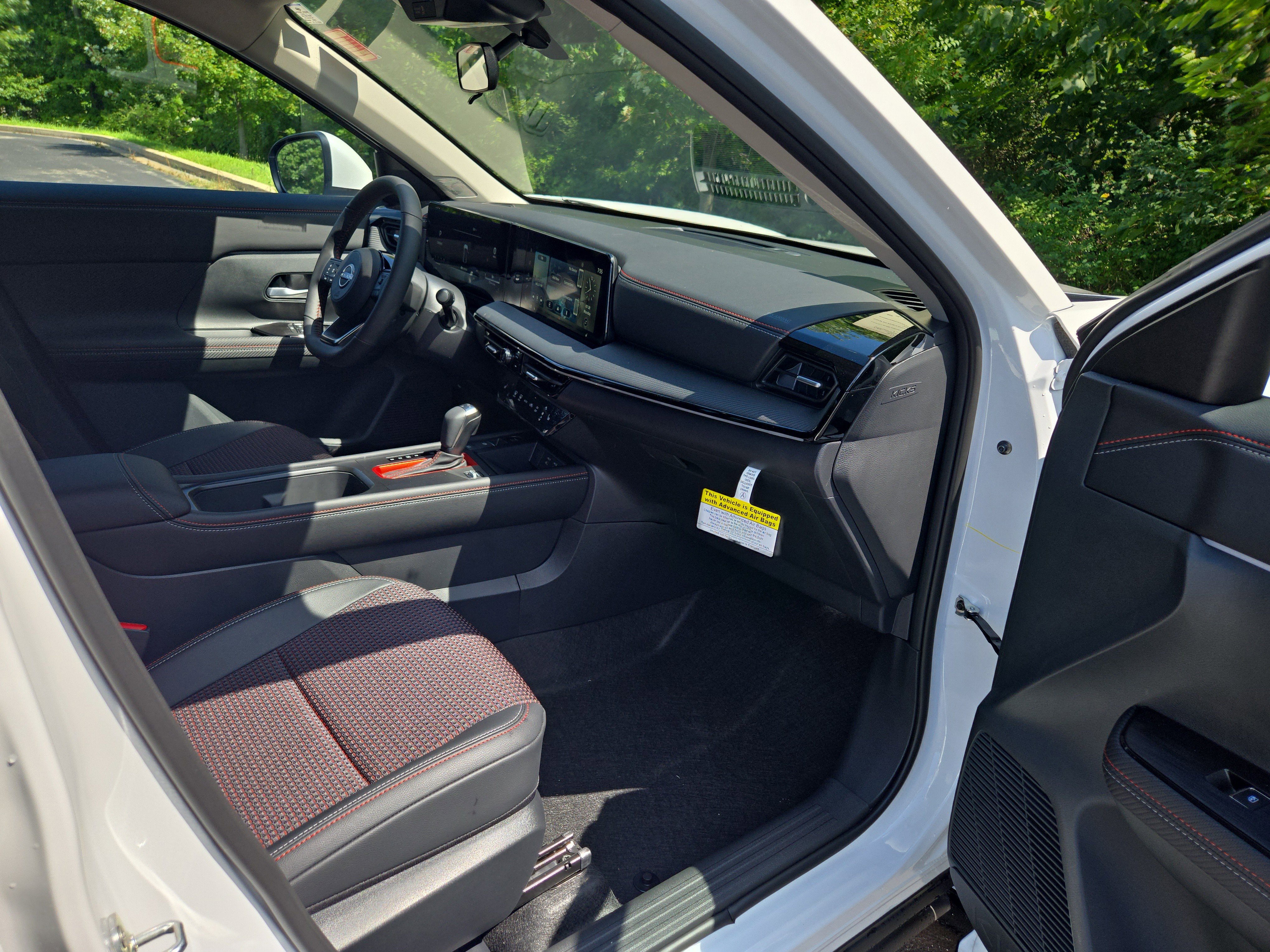 New 2025 Nissan Kicks SR w/ SR Premium Package image 13