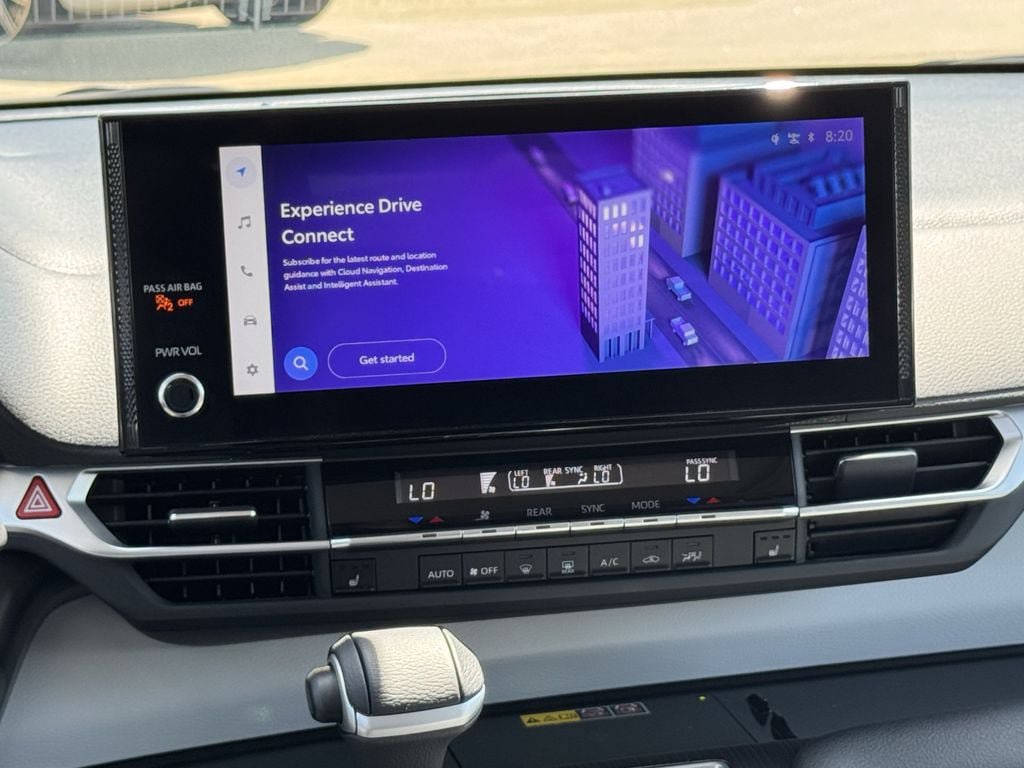 Used 2025 Toyota Sienna XLE FWD image 15