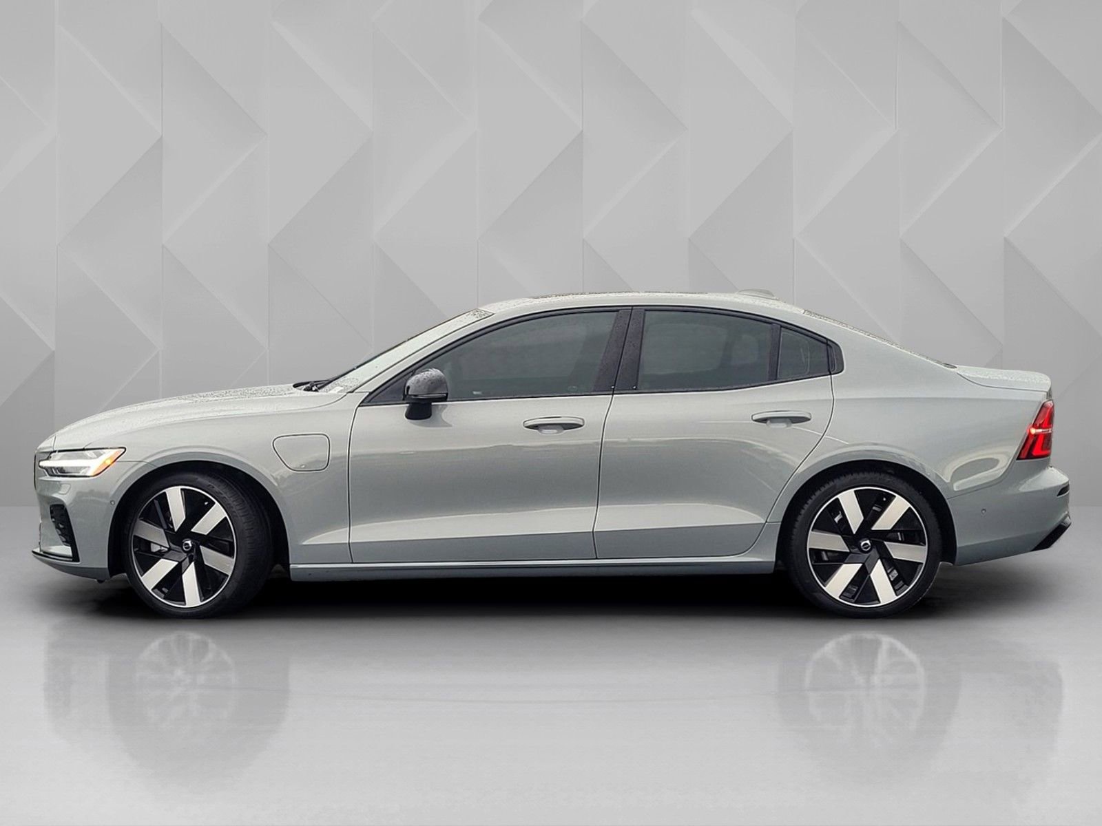 Certified 2024 Volvo S60 T8 Plus w/ Climate Package image 3