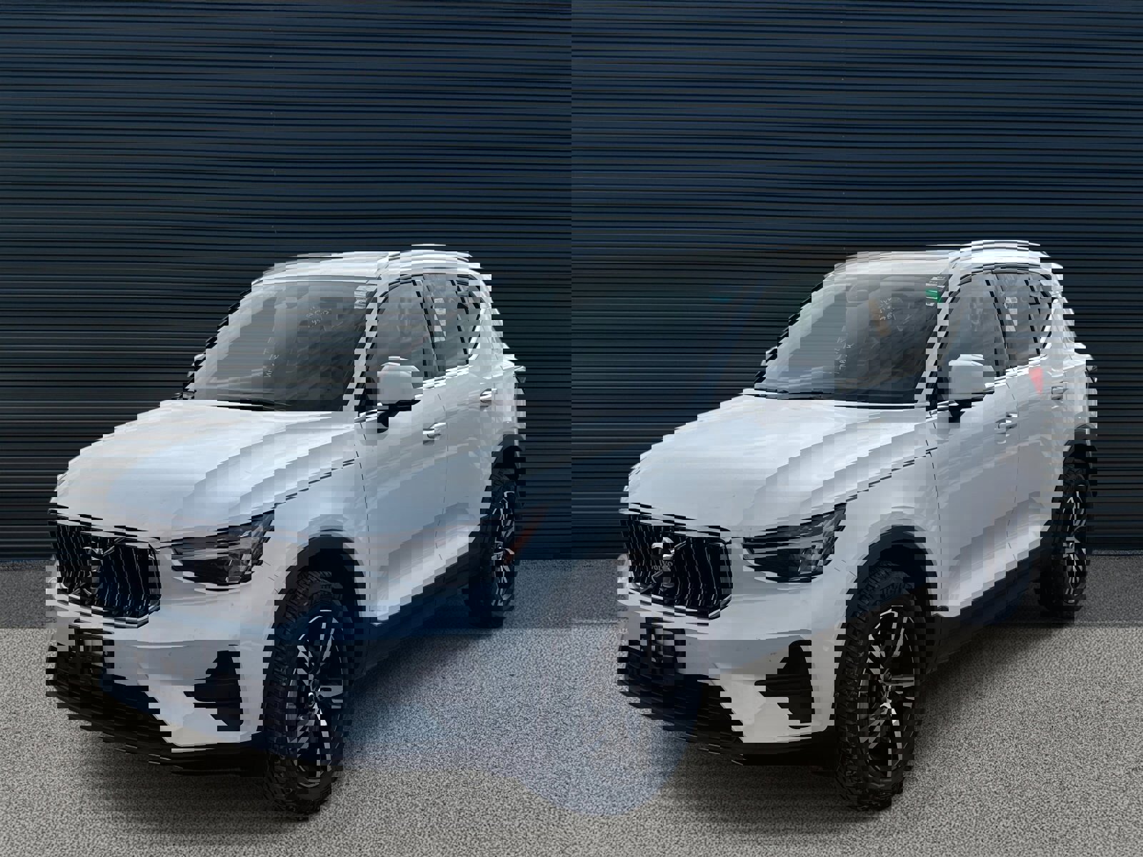 Certified 2025 Volvo XC40 B5 Core