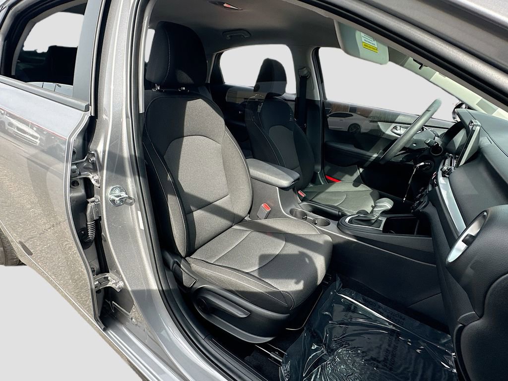 Certified 2023 Kia Forte LXS w/ LXS Technology Package FWD image 25