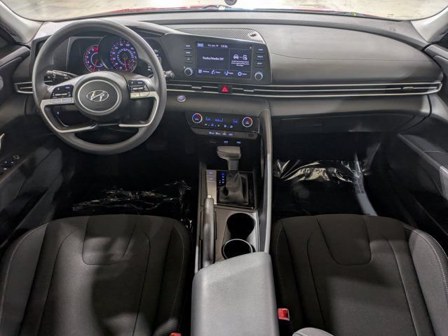 Used 2023 Hyundai Elantra SEL FWD image 13