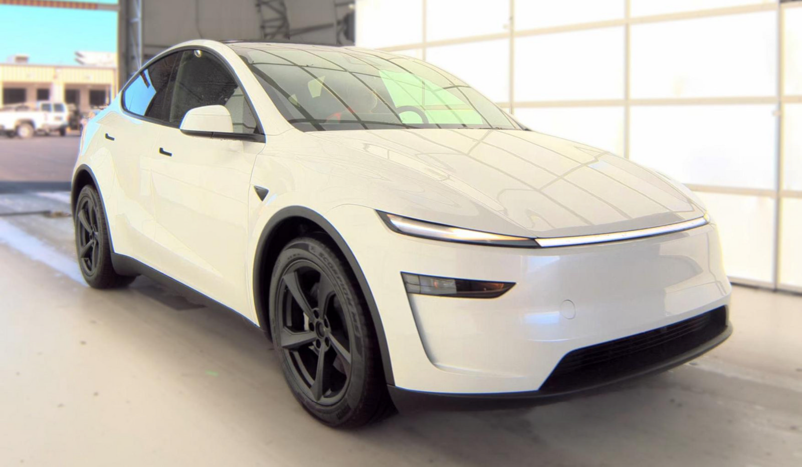 Used 2026 Tesla Model Y Long Range AWD/4WD image 11