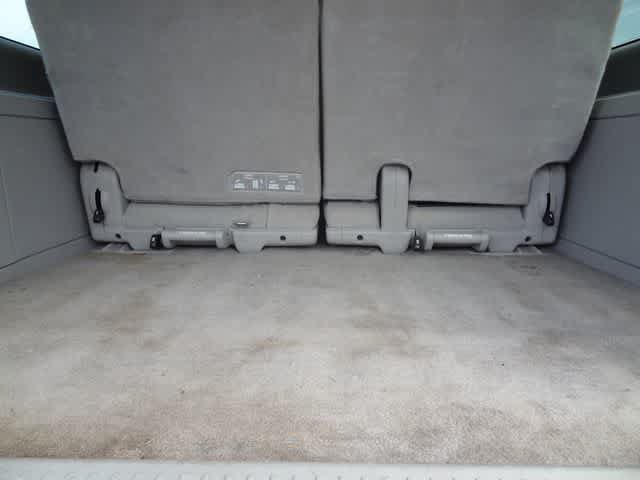 Used 2014 Chevrolet Suburban LT RWD image 10