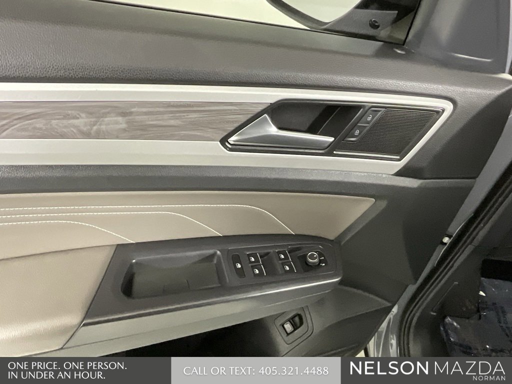 Used 2021 Volkswagen Atlas Cross Sport SE image 18