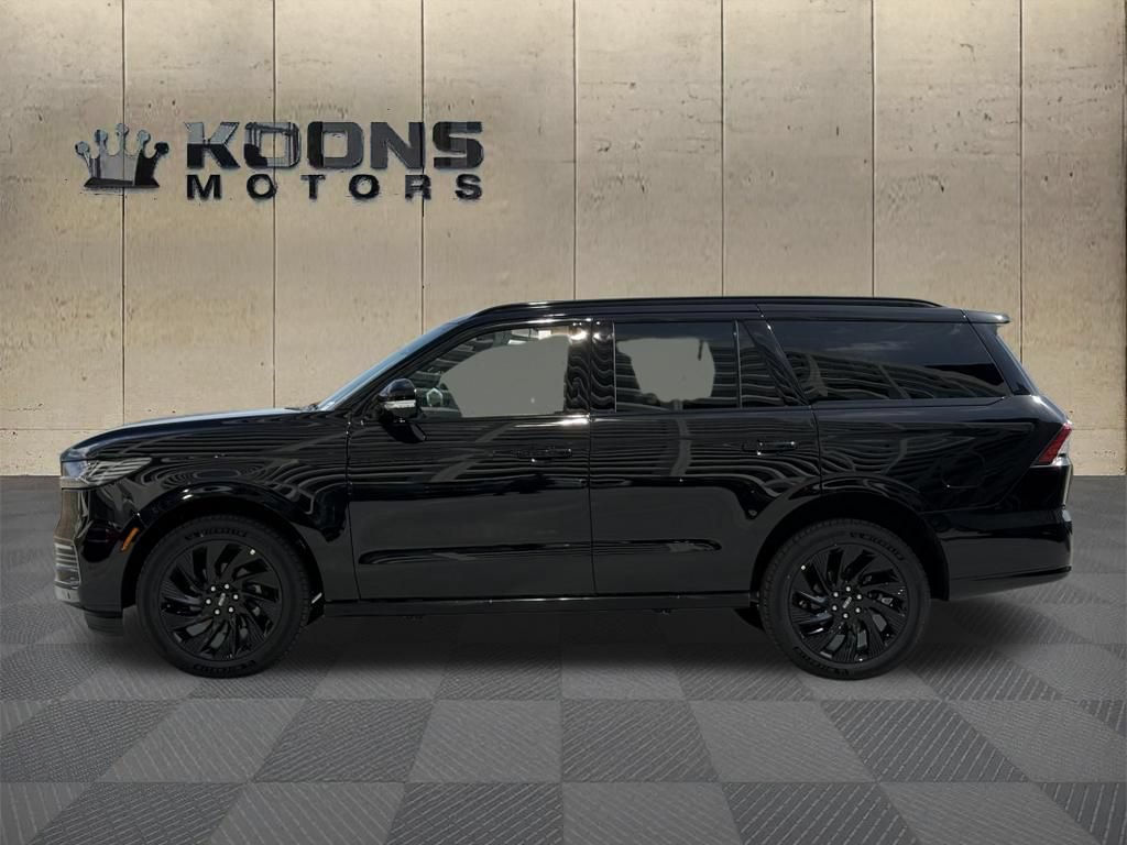 New 2026 Lincoln Navigator Reserve w/ Jet Appearance Package AWD/4WD image 2