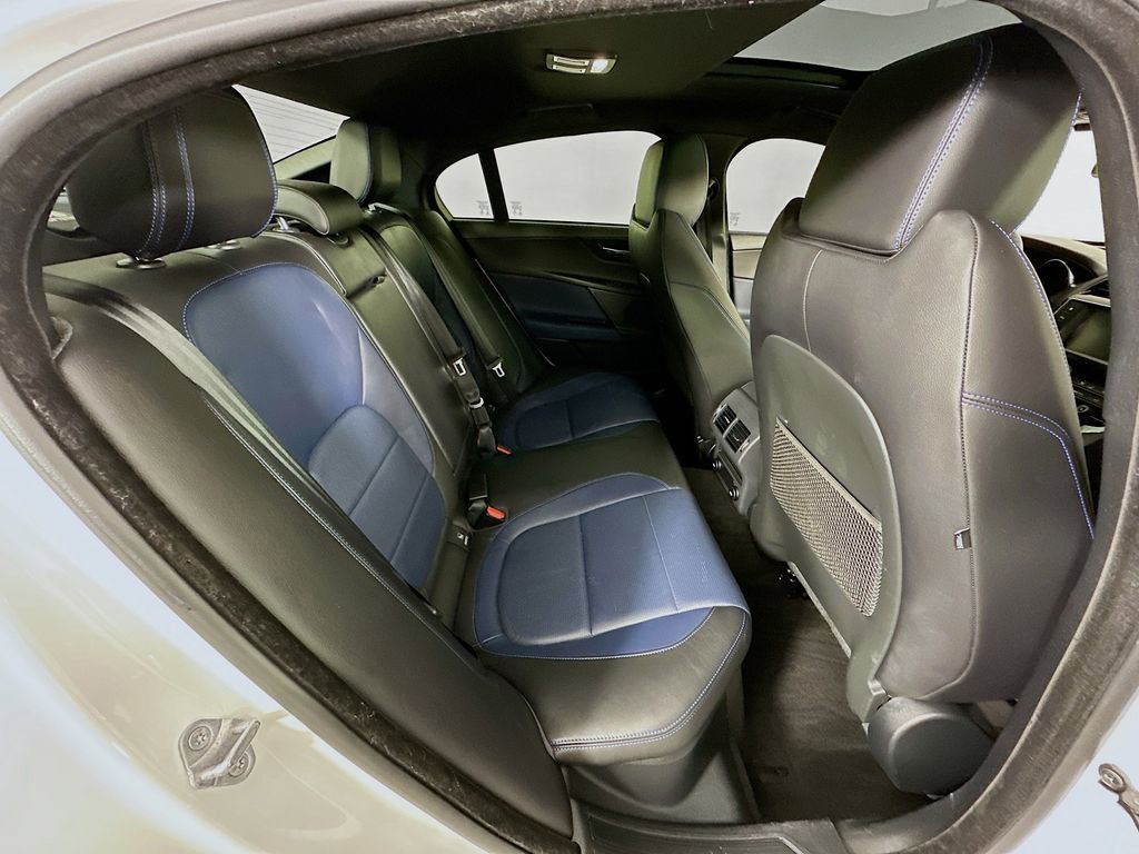 Used 2018 Jaguar XE R-Sport image 34