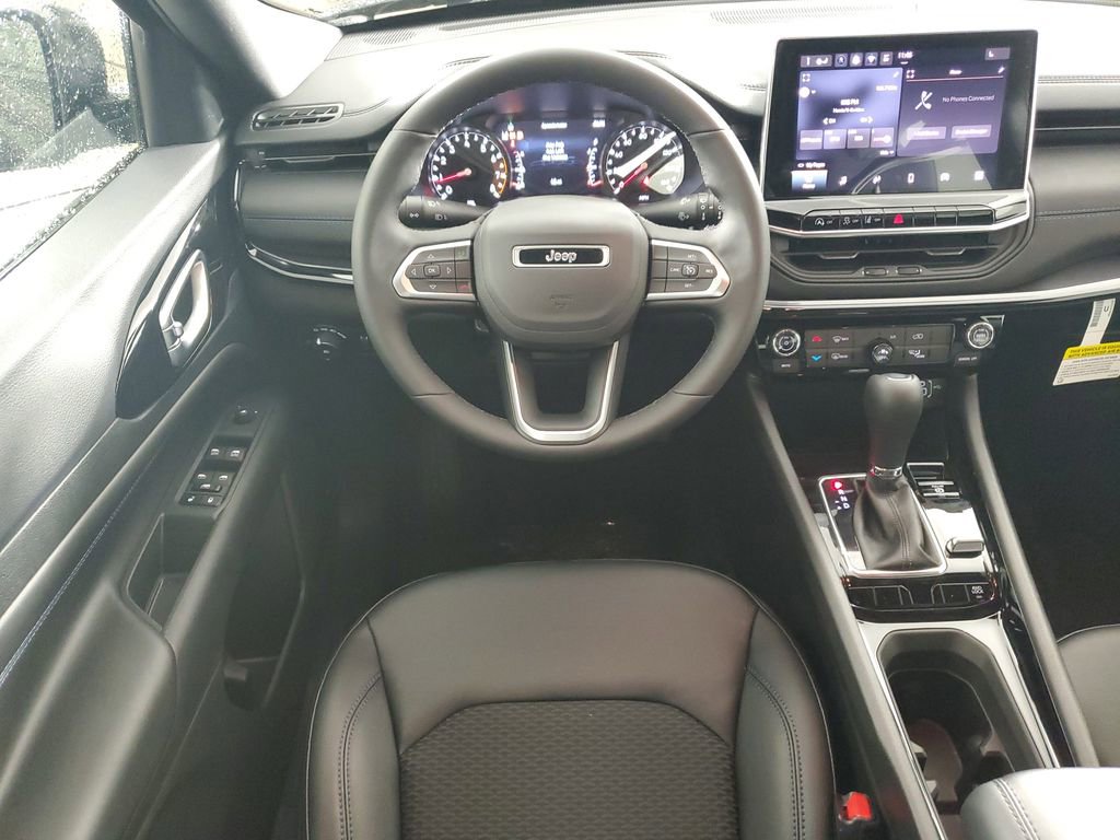 New 2026 Jeep Compass Latitude image 14