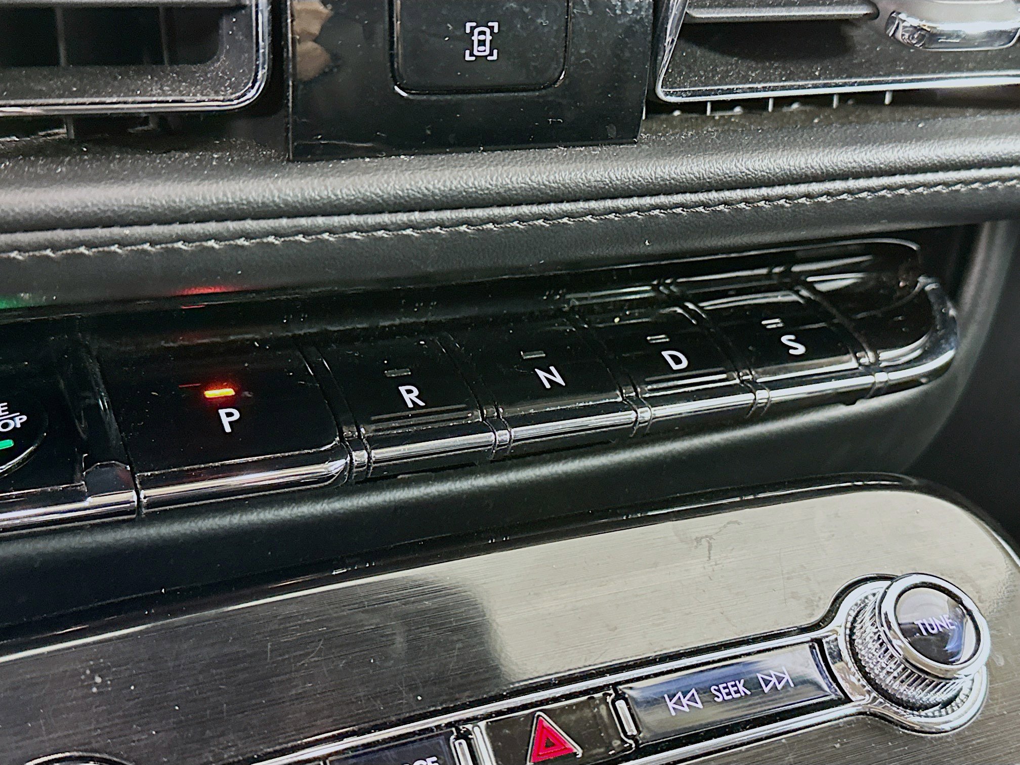 Used 2023 Lincoln Nautilus FWD w/ Premium Package image 25