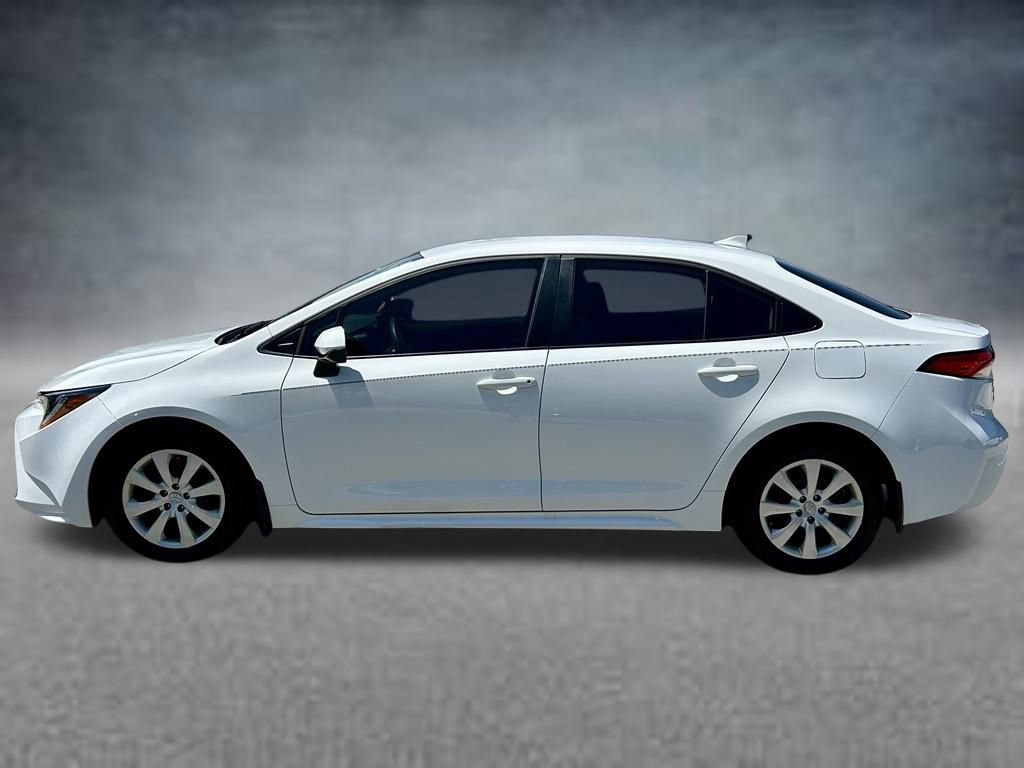 Used 2025 Toyota Corolla LE FWD image 9