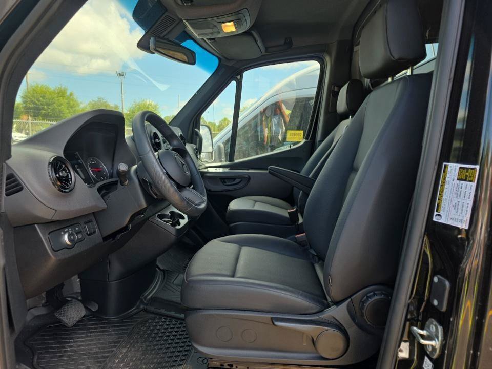 Used 2026 Mercedes-Benz Sprinter 2500 image 3