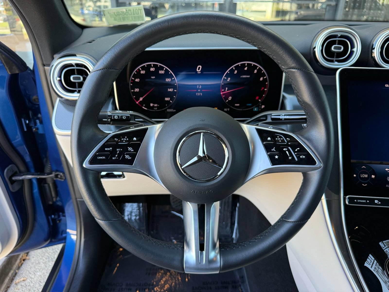 Used 2026 Mercedes-Benz GLC 300 image 32