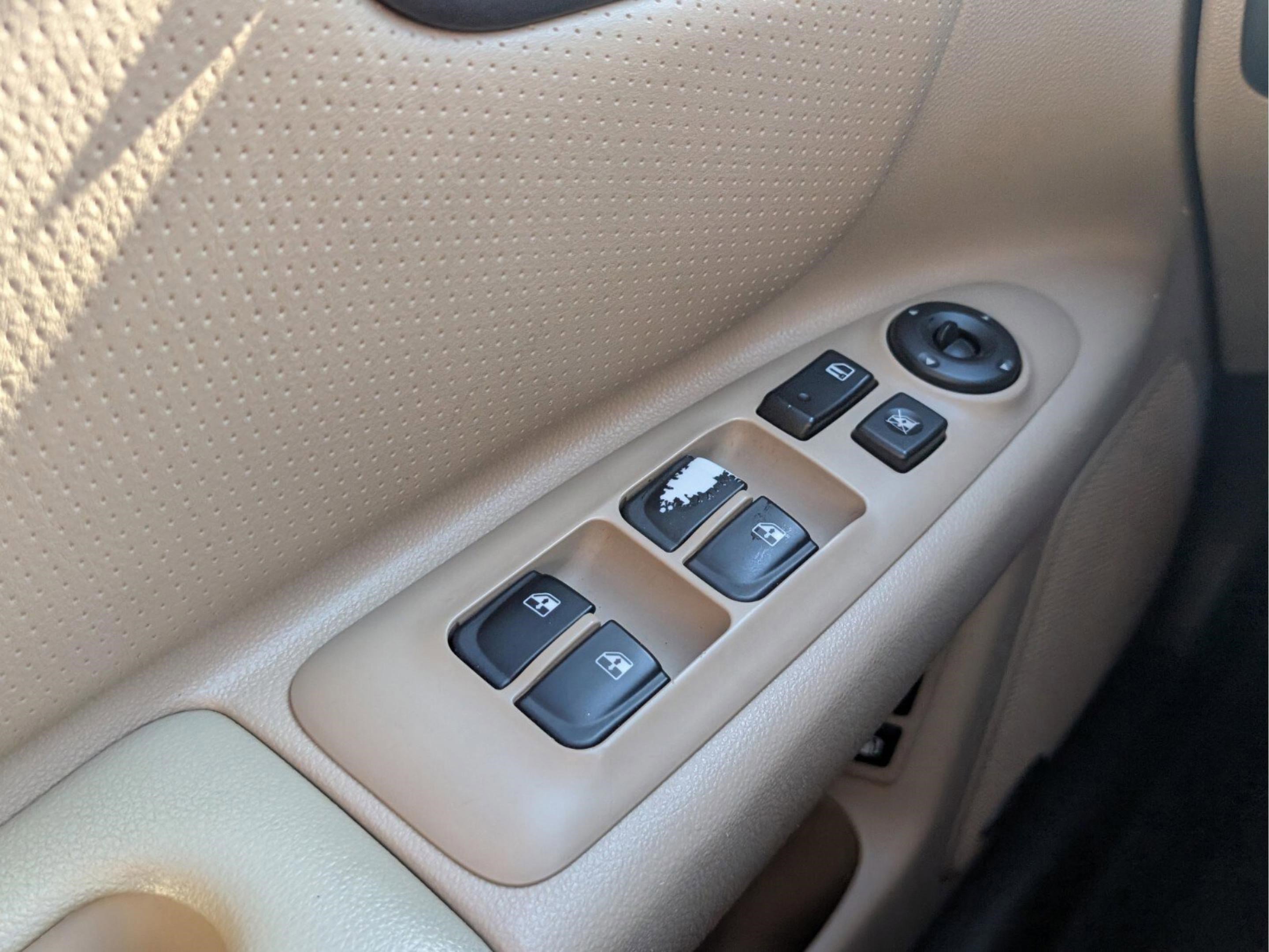 Used 2010 Kia Optima EX w/ Premium Pkg image 35