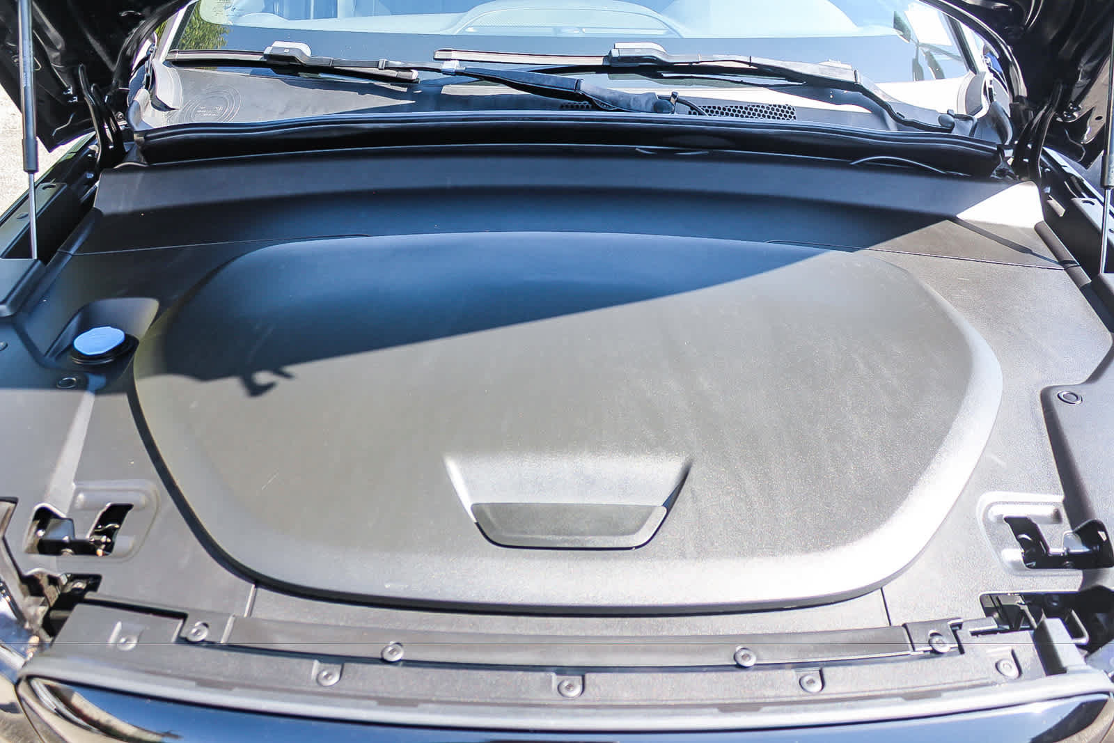 Used 2023 Volvo C40 P8 Recharge Ultimate w/ Protection Package Premier AWD/4WD image 27