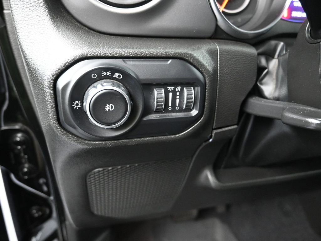 Used 2022 Jeep Wrangler Unlimited Sport AWD/4WD image 13