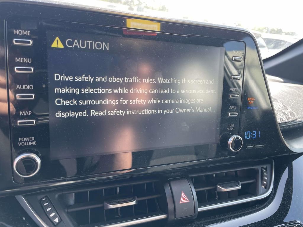 Used 2019 Toyota C-HR LE image 31