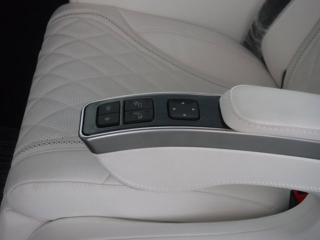 Used 2023 Mercedes-Benz Sprinter 3500 w/ Parking Package image 58