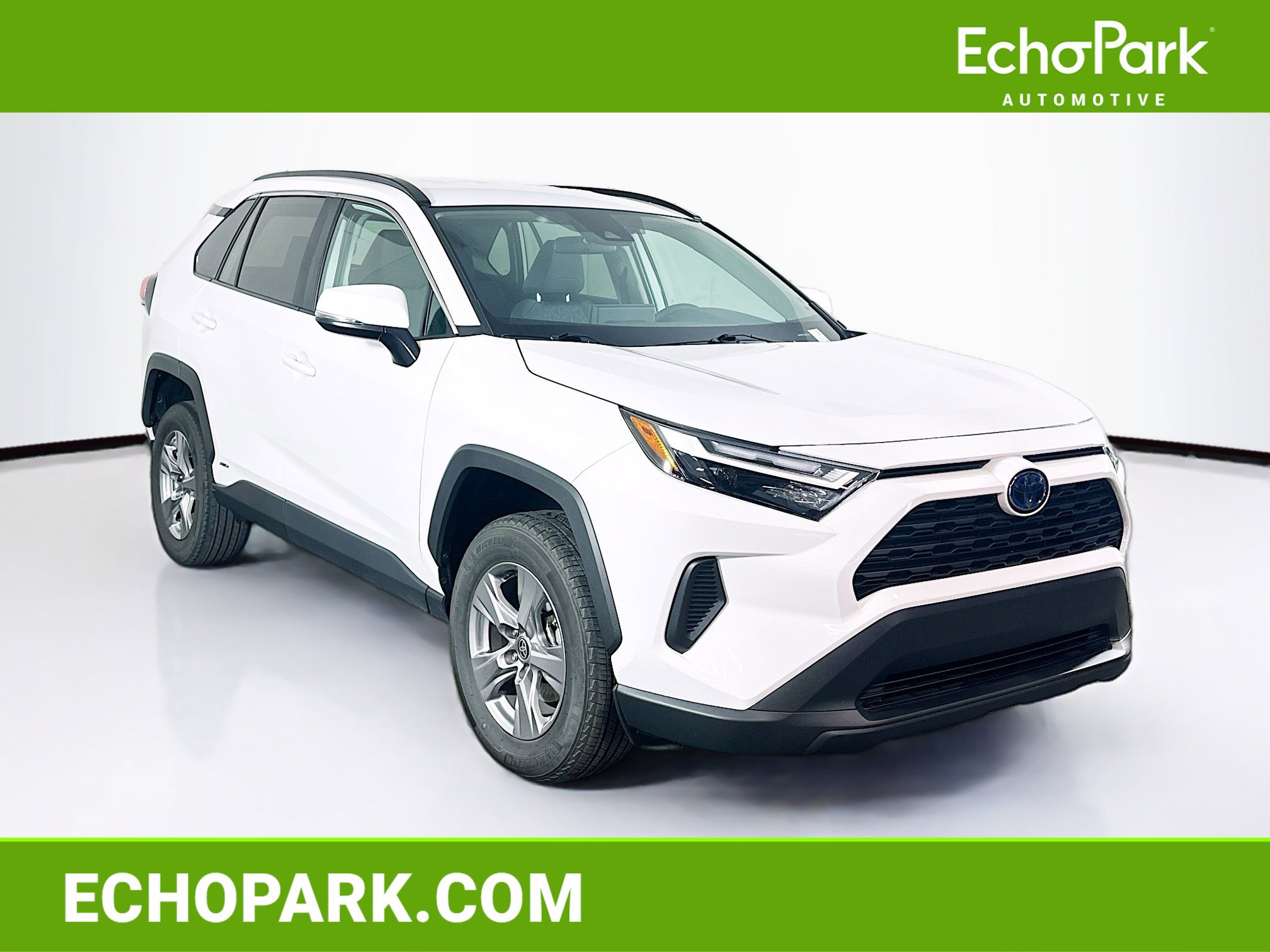Used 2024 Toyota RAV4 XLE image 1