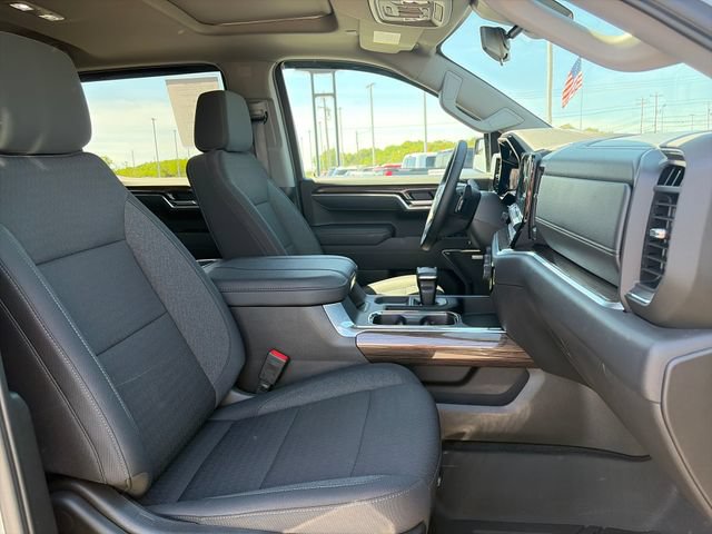 Used 2025 Chevrolet Silverado 1500 LT Trail Boss w/ Convenience Package II AWD/4WD image 14