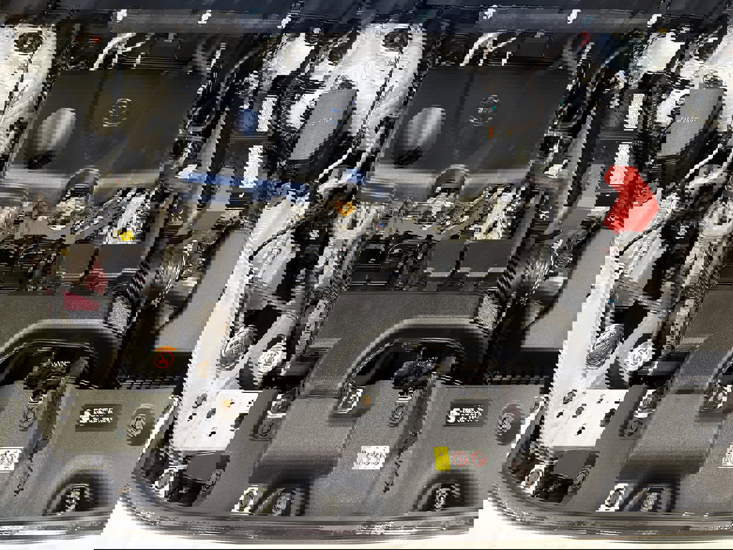 Used 2021 Toyota RAV4 XLE Premium image 15