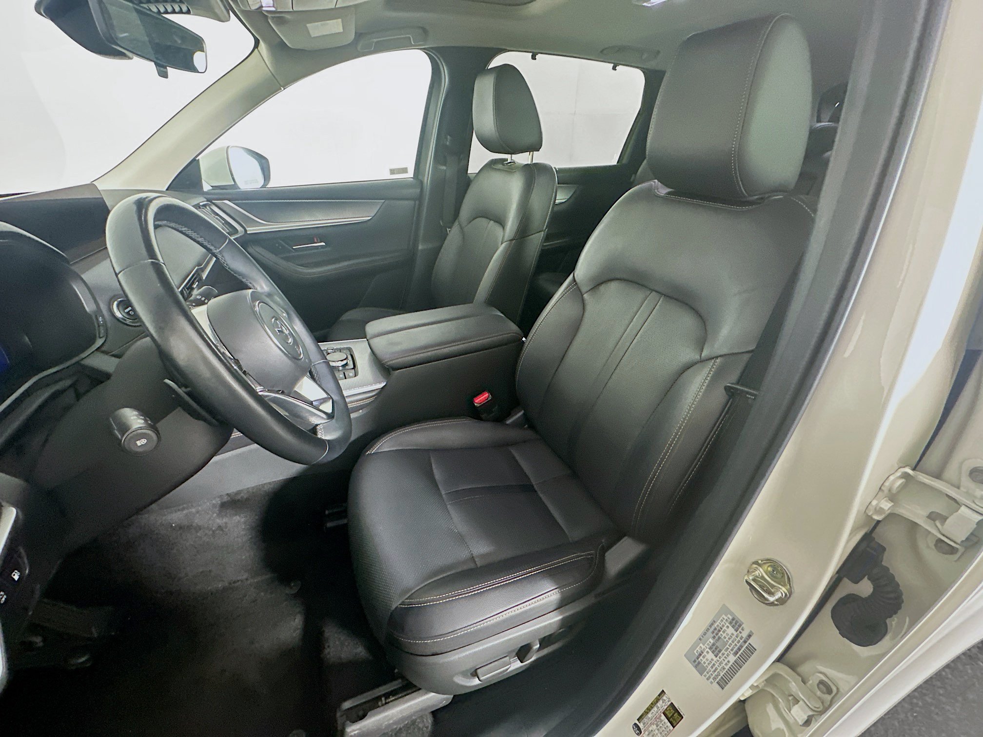 Used 2024 MAZDA CX-90 Plug-In Hybrid w/ Preferred AWD/4WD image 13