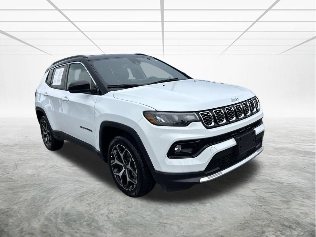 Used 2025 Jeep Compass Limited AWD/4WD image 2