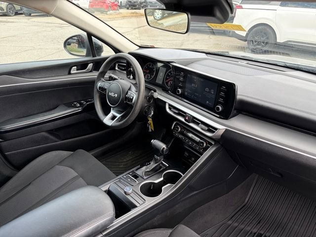 Used 2022 Kia K5 LX image 16