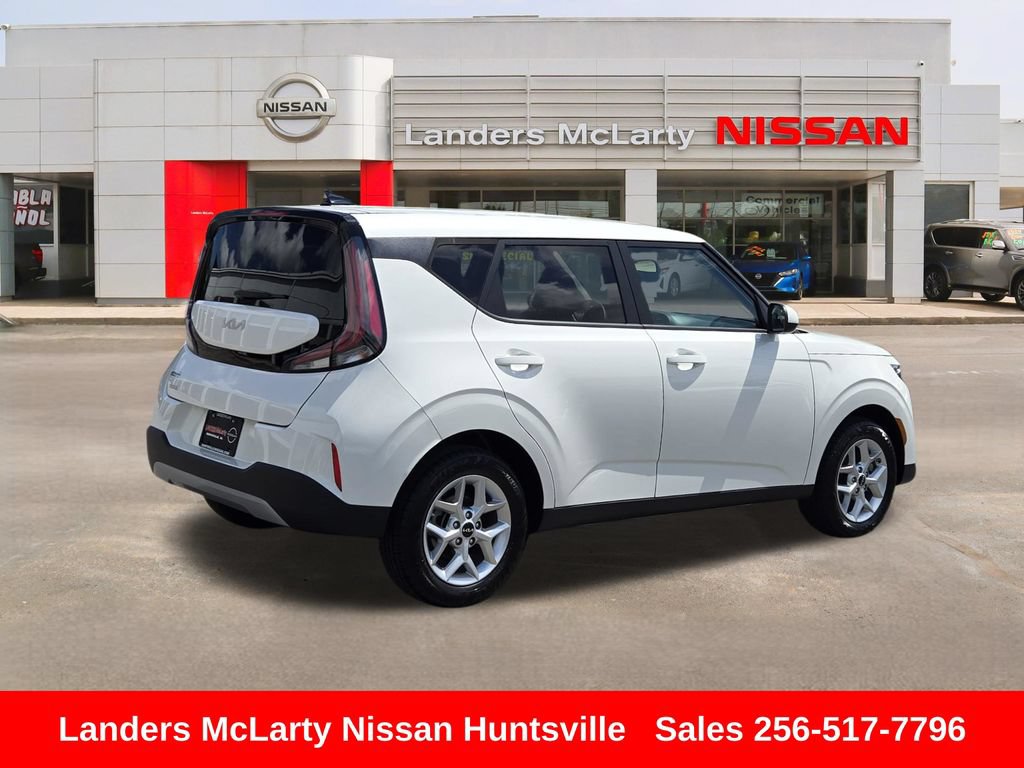 Used 2024 Kia Soul LX w/ Option Group 015 FWD video 3